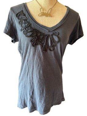 Eddie Bauer Blue- Gray V-Neck Short Sleeve Tee with Navy Appliqué